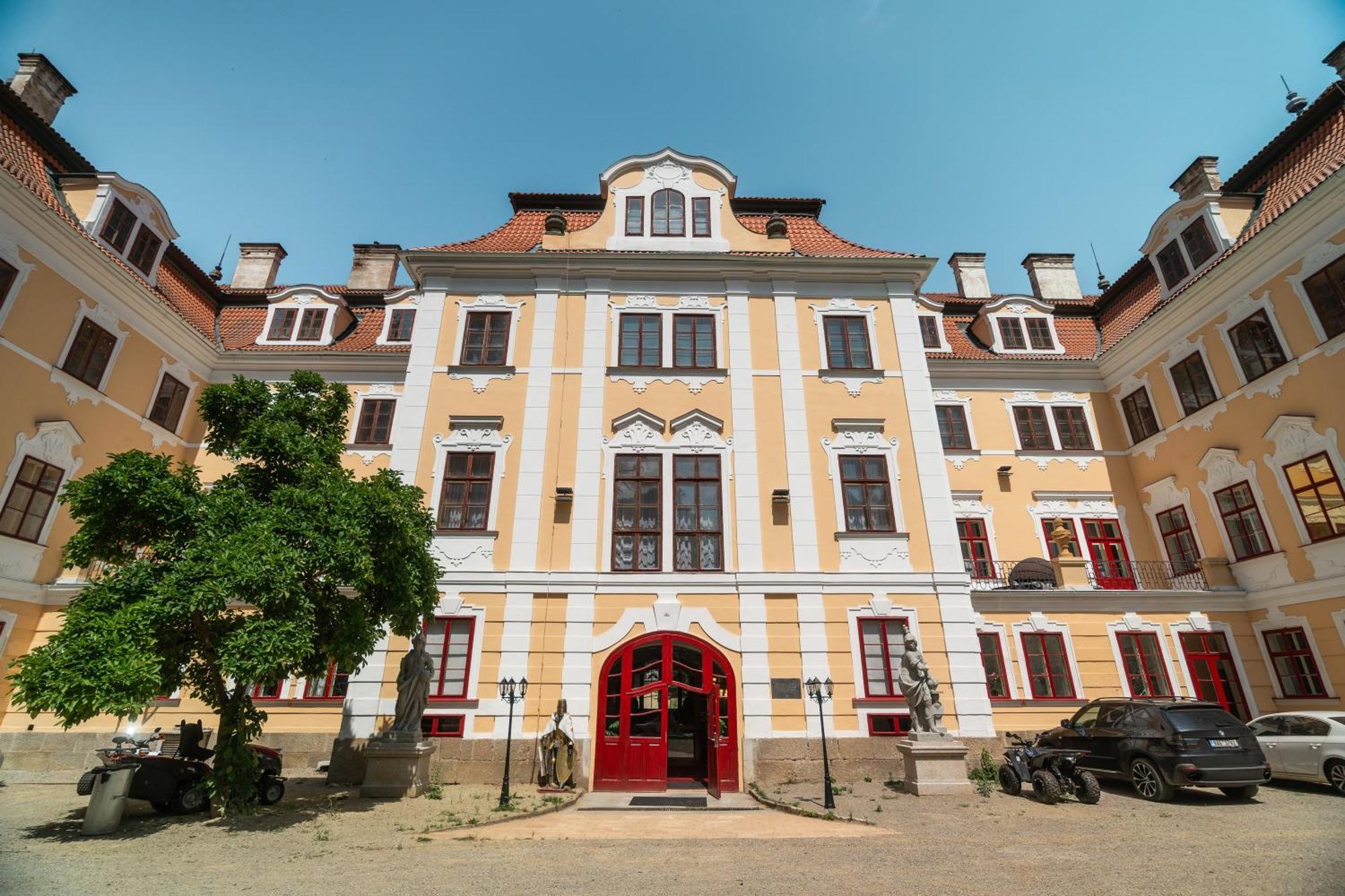 Zamek D'Este Chlum u Trebone Buitenkant foto
